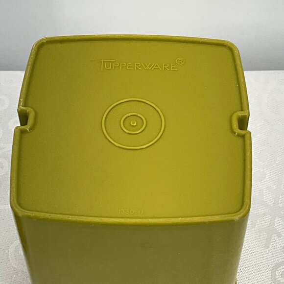 Vintage Tupperware Avocado Green Pickle Keeper - Picture 3 of 4